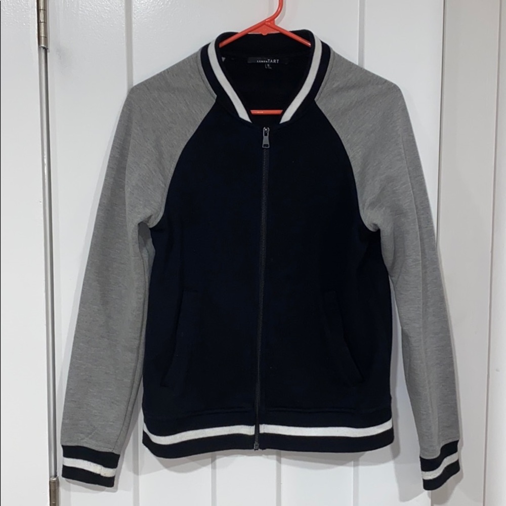 Varsity Sweatshirt with pockets